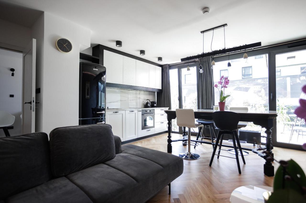 Apartment Art Ii Basen & W Centrum Z Balkonem, Faktura Vat