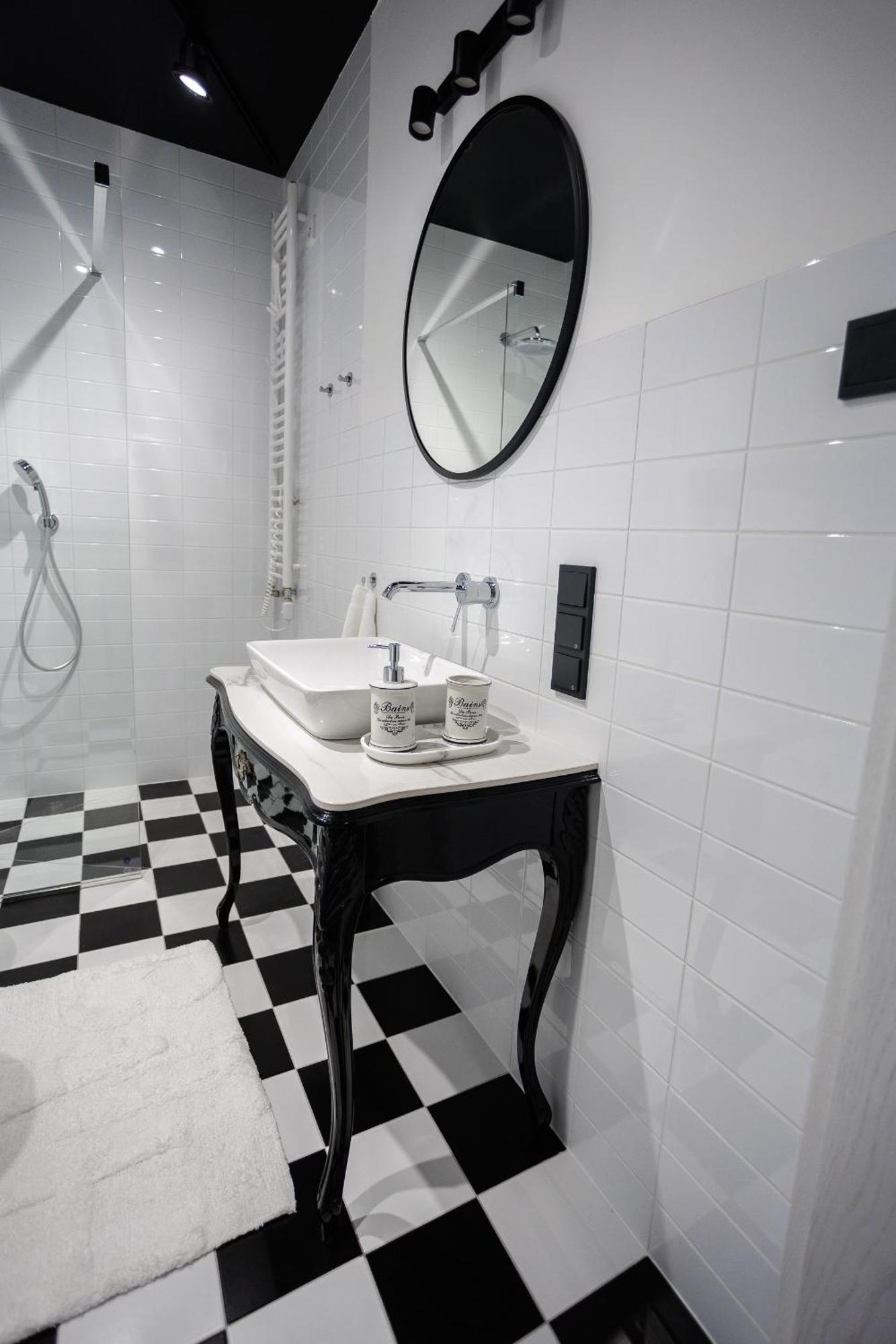 Art Ii Basen & W Centrum Z Balkonem, Faktura Vat Apartment *